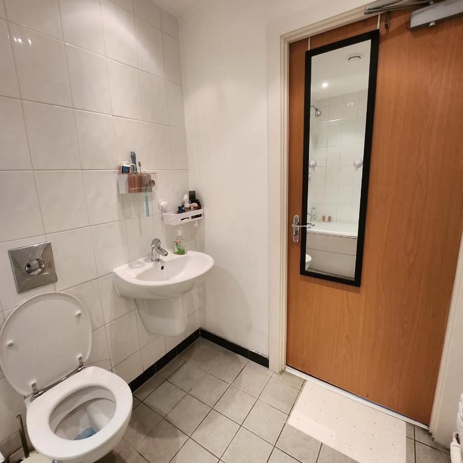 Shared Apartment - Walking From Leeds City Center المظهر الخارجي الصورة