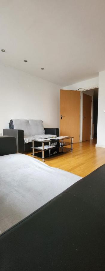 Shared Apartment - Walking From Leeds City Center المظهر الخارجي الصورة