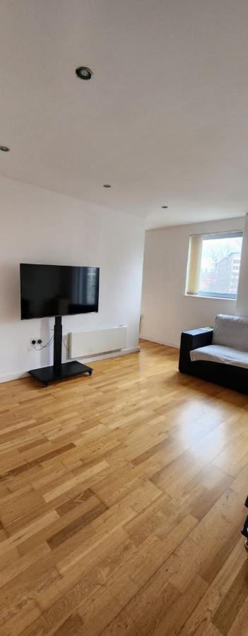 Shared Apartment - Walking From Leeds City Center المظهر الخارجي الصورة