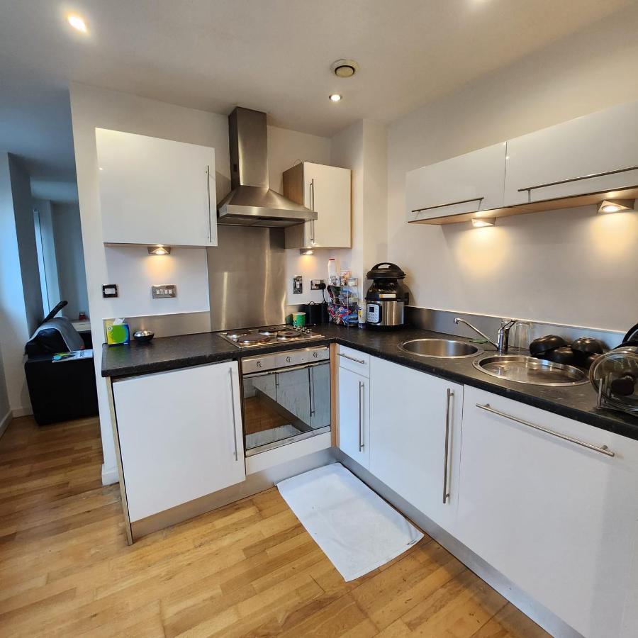 Shared Apartment - Walking From Leeds City Center المظهر الخارجي الصورة