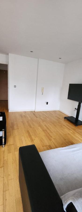 Shared Apartment - Walking From Leeds City Center المظهر الخارجي الصورة